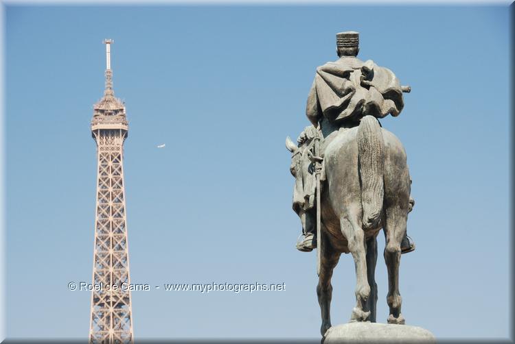 Paris: Eiffel Tower
