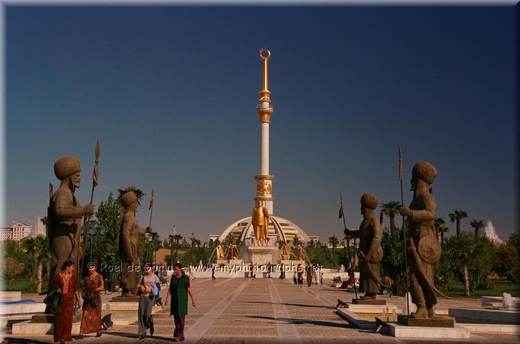 Ashgabat: Onafhankelijkheids Monument