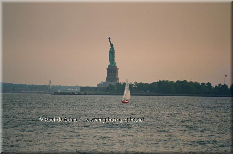 N.Y.: Liberty Island