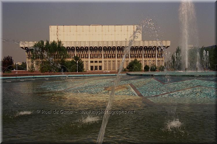 Tashkent: Halqlar Dustligi