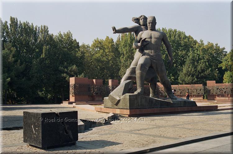 Tashkent: Earthquake Memorial